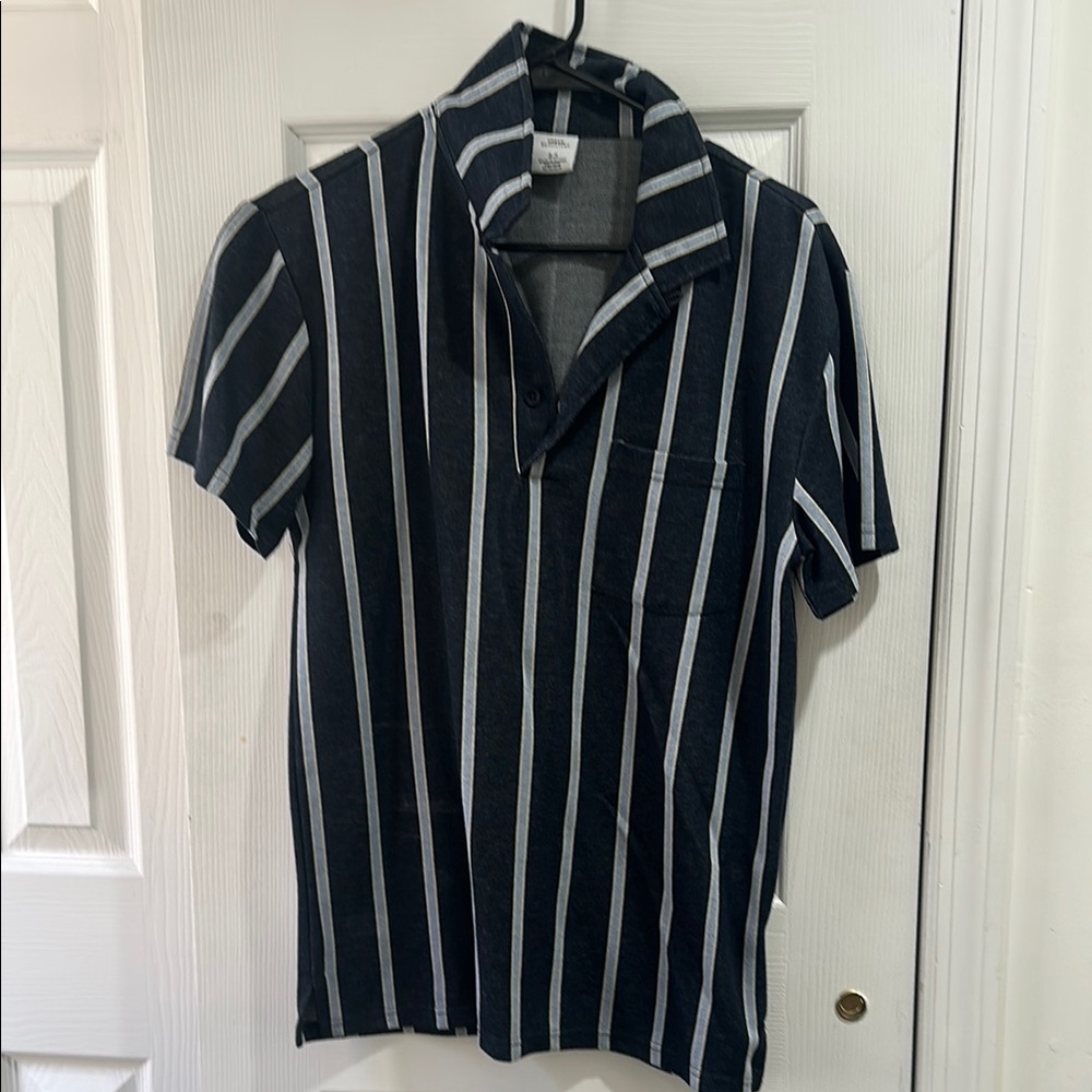 Urban Outfitters Blue and White Casual Button Down Shirt